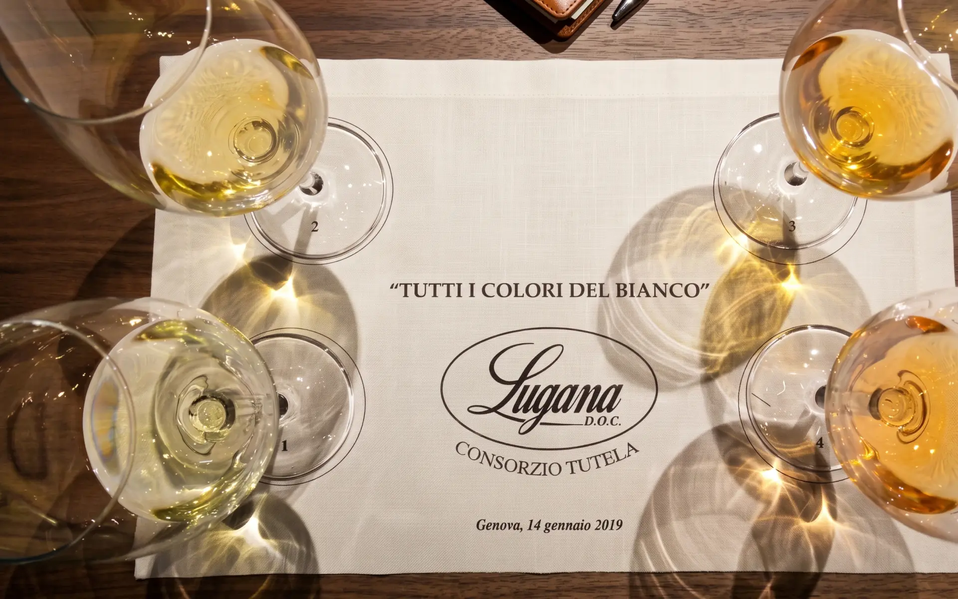 Tutti i colori del bianco
